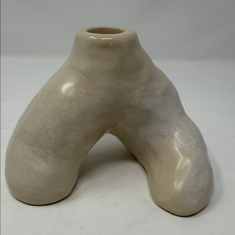 Modern Cream Ceramic Sculpture (candle holder) Brand New  6 x 4 “Decor